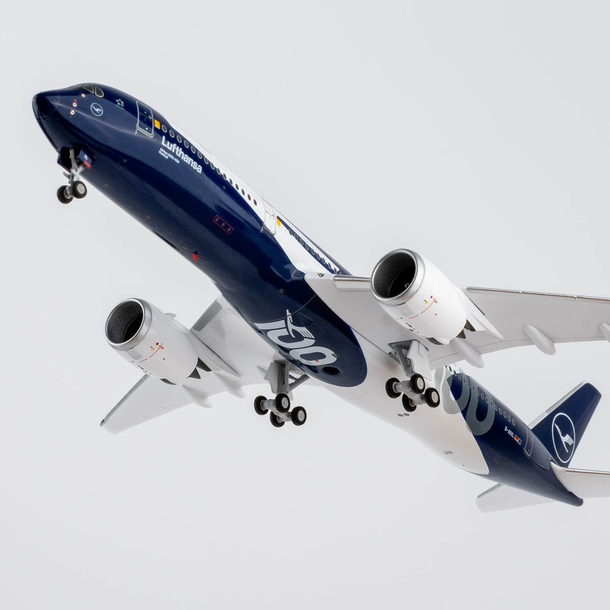 1/400 Lufthansa Airbus A350-900 D-AIXL "Years Anniversary; Luxurious packaging" NG39130