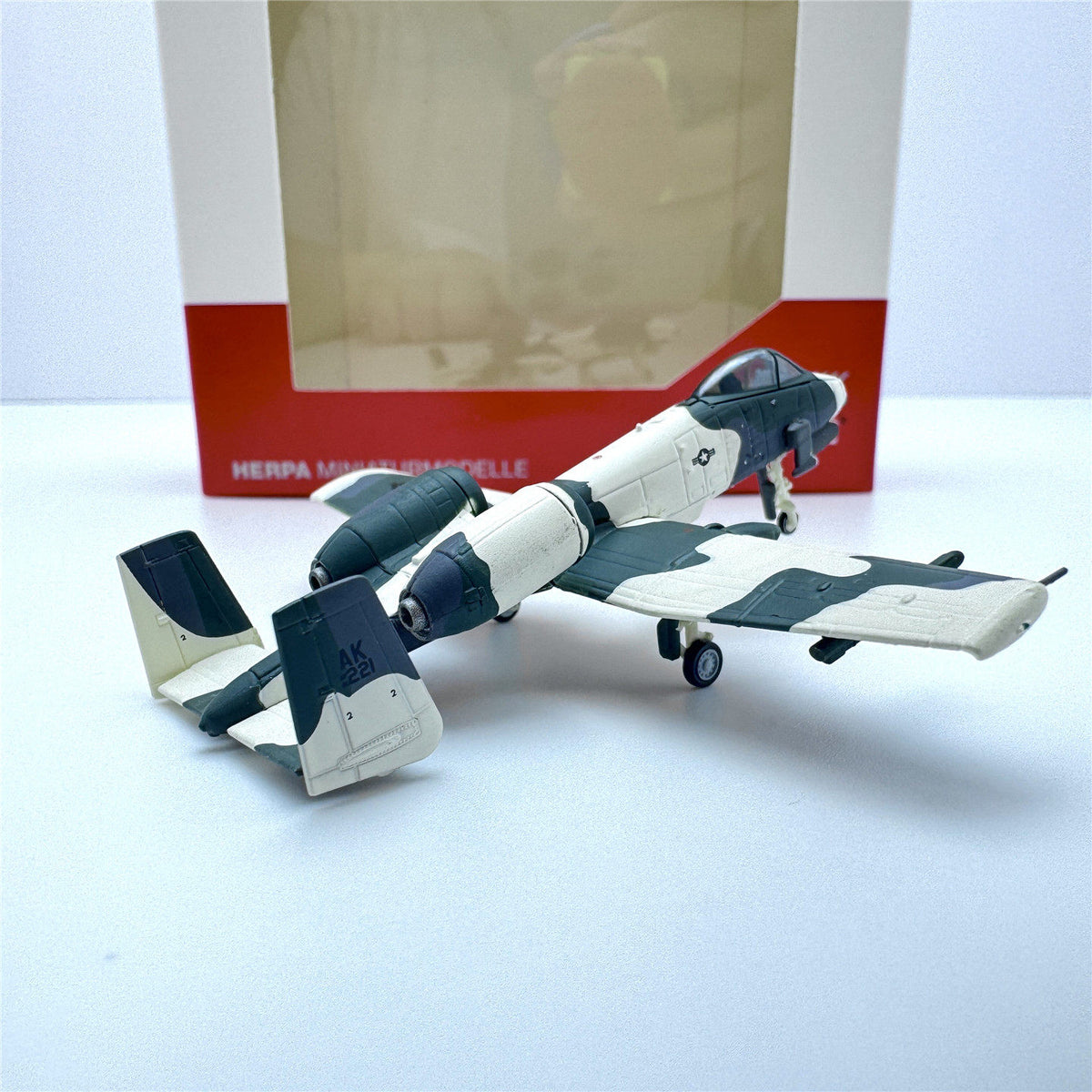 1/200 United States Air Force A-10 80-0221 572347 - image 4
