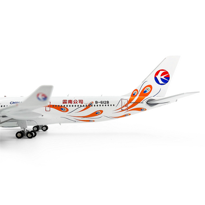 1/400 China Eastern Airlines A330-300 B-6128 AV4336 - image 4