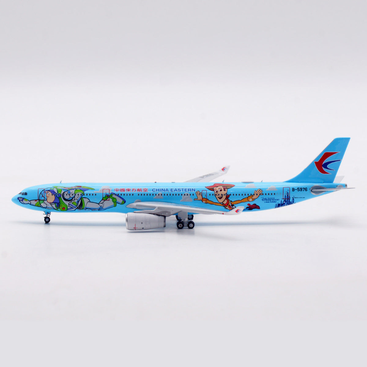 1/400 China Eastern Airlines A330-300 B-5976 AV4337 - image 4