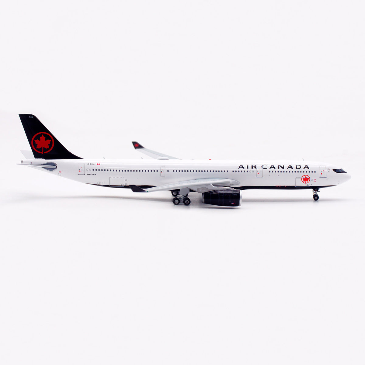1/400 Air Canada A330-300 C-GKUH AV4357 - image 4