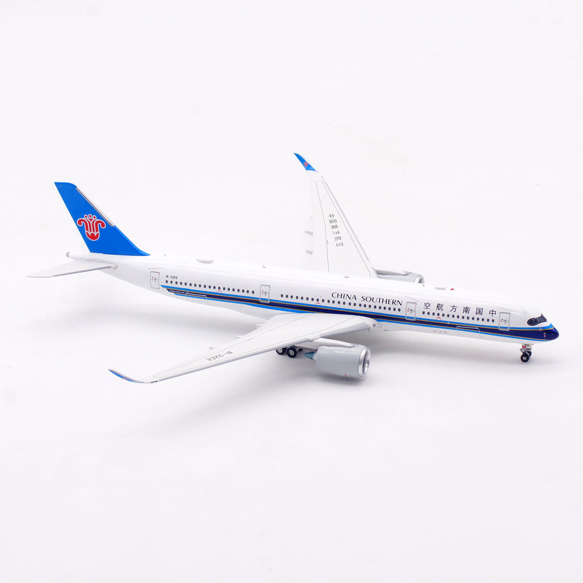 1/400 China Southern Airlines A350-900 B-32EE AV4366 - image 4