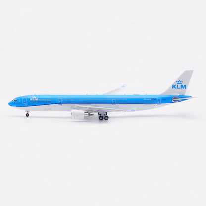 1/400 KLM A330-300 PH-AKB AV4373 - image 4