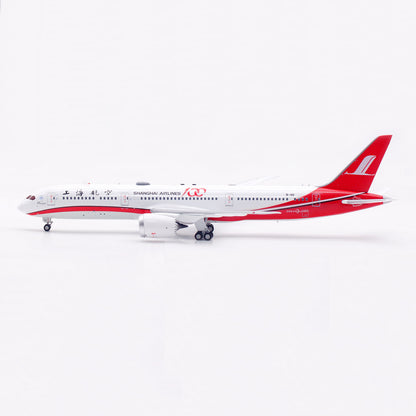 1/400 Shanghai Airlines B787-9 B-1111 AV4397 - image 4