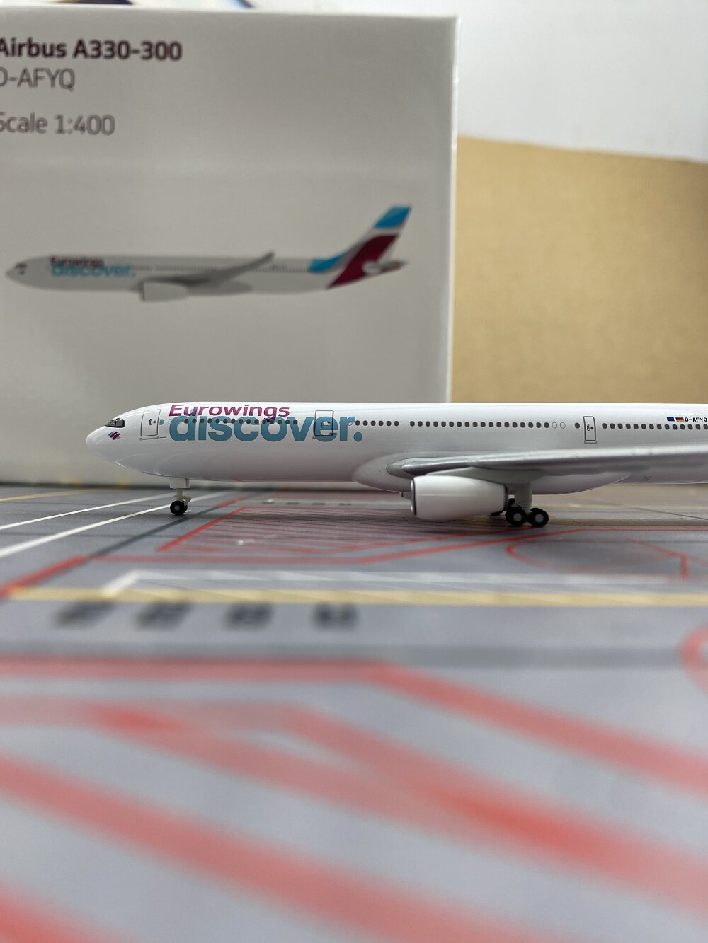 1/400 Eurowings A330-300 D-AFYQ LW400EWD001 - image 4