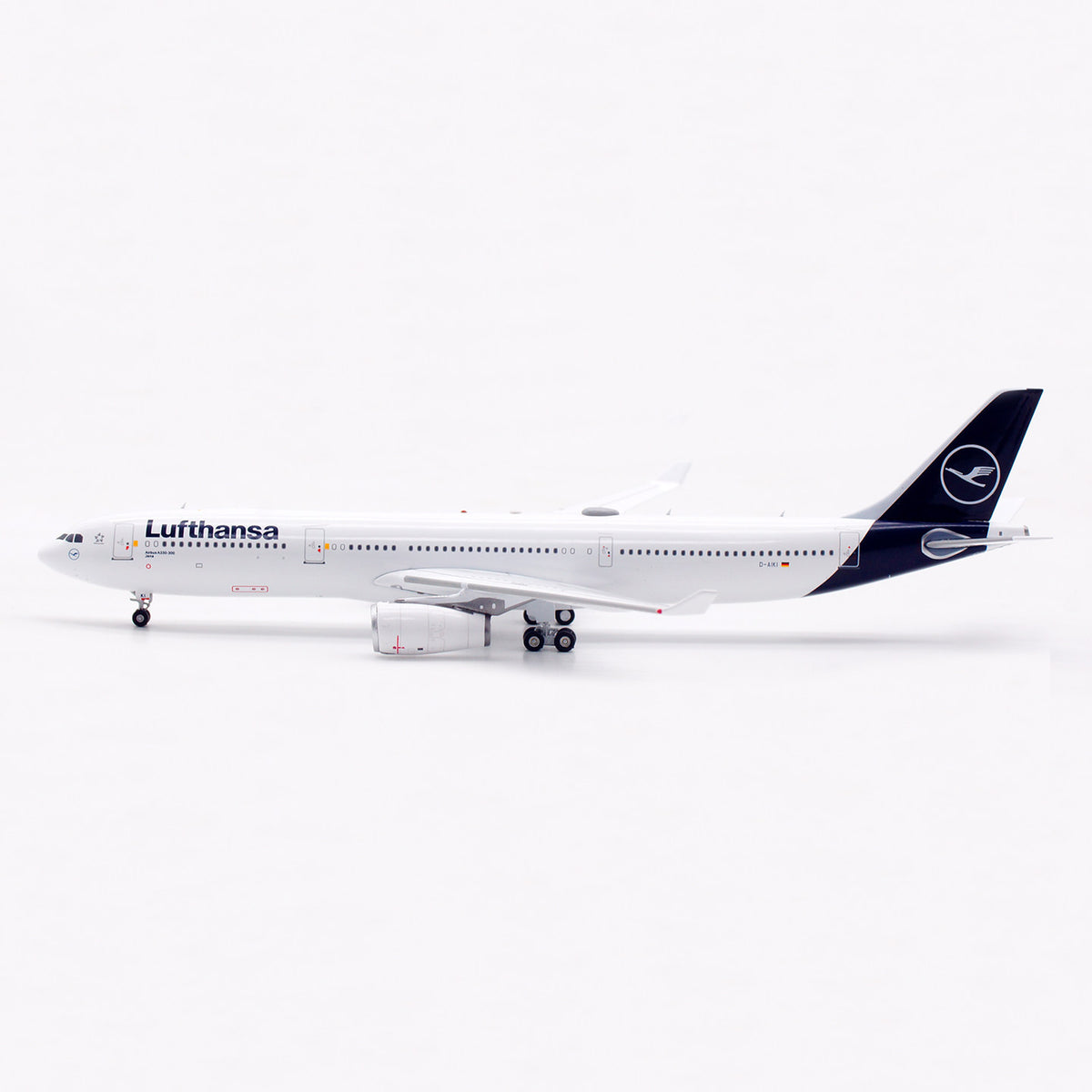 1/400 Lufthansa A330-300 D-AIKI WB4061 - image 4