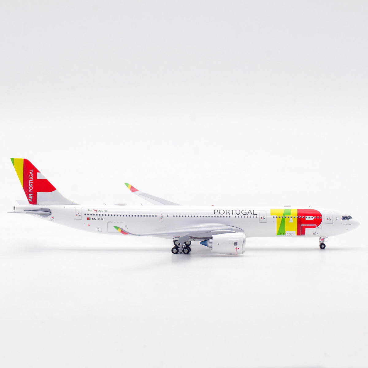 1/400 TAP Portugal A330-900NEO CS-TUQ WB4068 - image 4