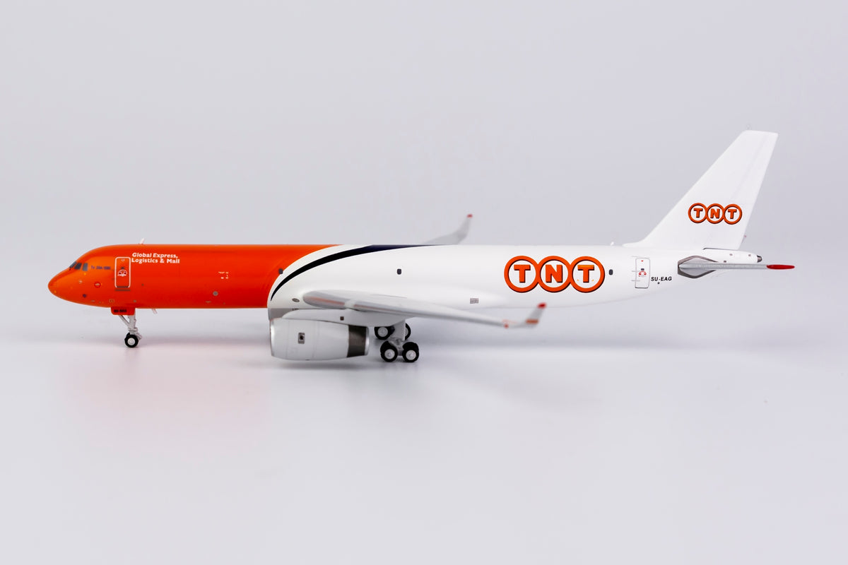 1/400 TNT Tu-204-120 SU-EAG NG40010