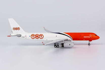 1/400 TNT Tu-204-120 SU-EAG NG40010