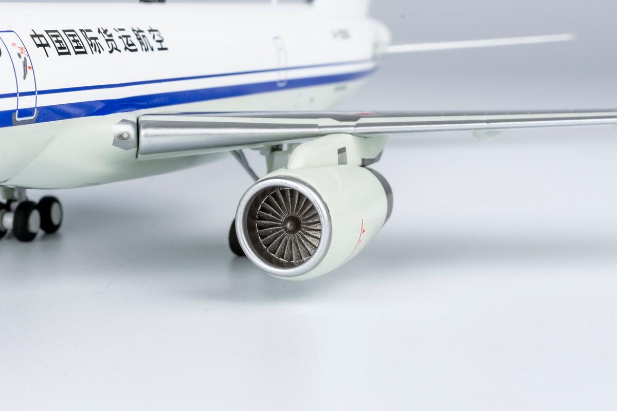 1/200 Air China Cargo Boeing 757-200 B-2836 NG42011