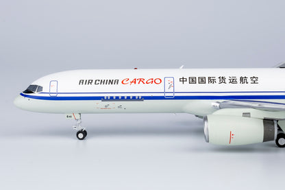 1/200 Air China Cargo Boeing 757-200 B-2841 NG42012