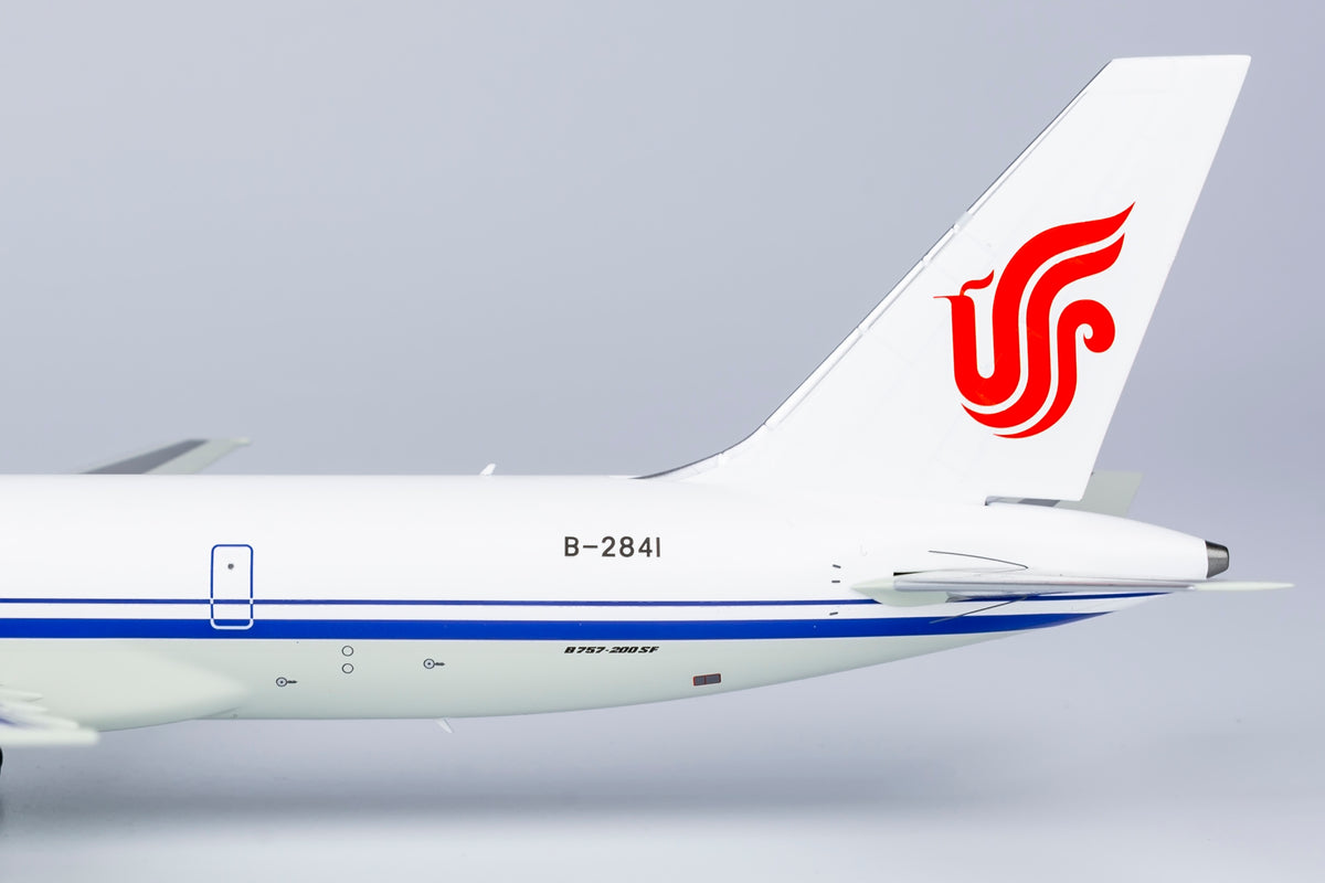 1/200 Air China Cargo Boeing 757-200 B-2841 NG42012