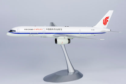 1/200 Air China Cargo Boeing 757-200 B-2841 NG42012
