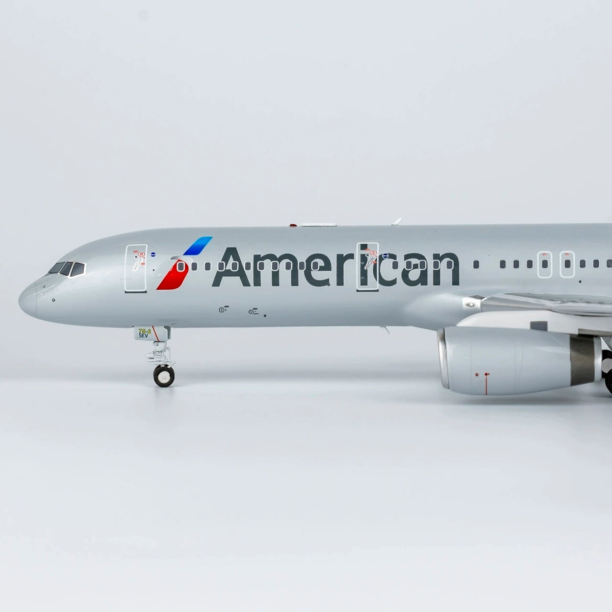 1/200 American Airlines Boeing 757-200 N691AA NG42019