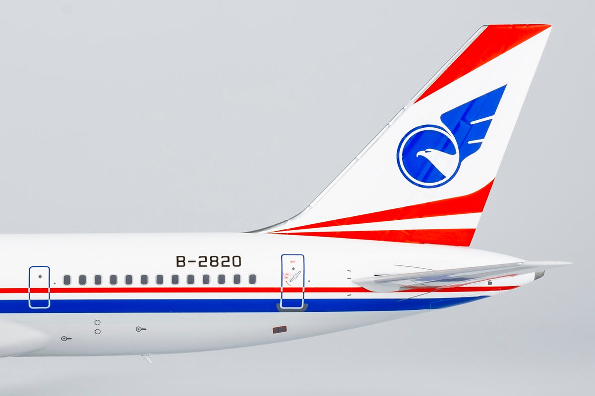 1/200 China Southwest Airlines Boeing 757-200 B-2820 NG42023