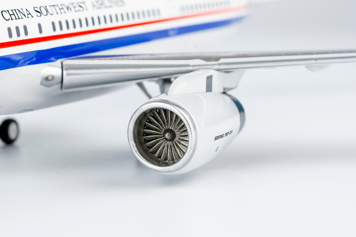 1/200 China Southwest Airlines Boeing 757-200 B-2820 NG42023