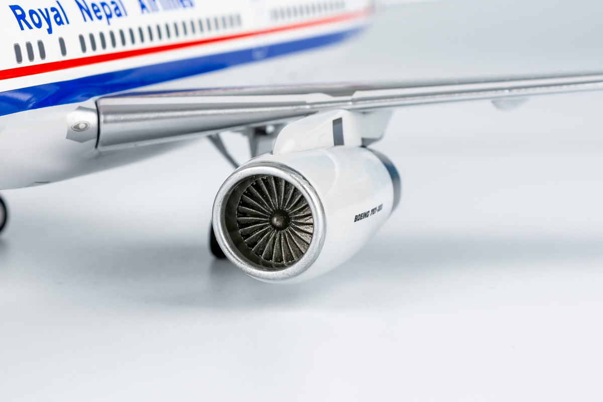 1/200 China Southwest Airlines Boeing 757-200 B-2855 NG42025