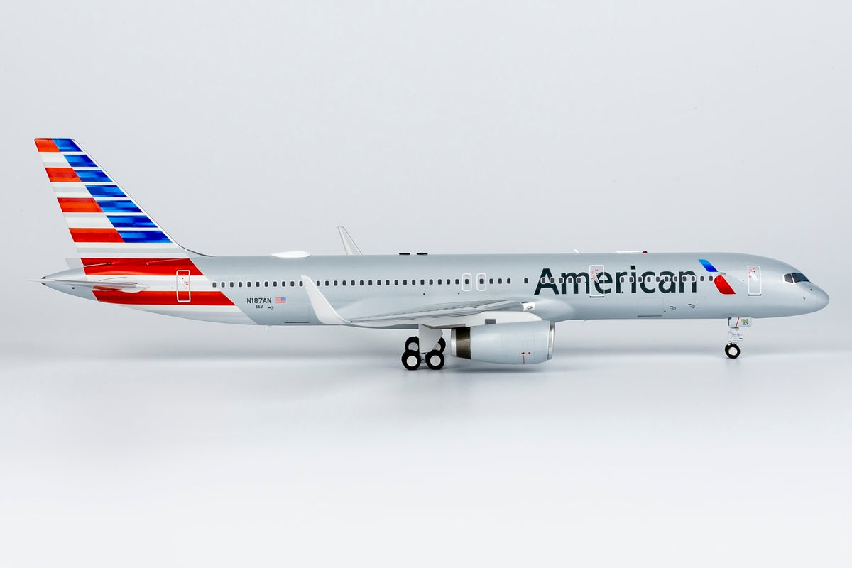 1/200 American Airlines Boeing 757-200 N187AN NG42033