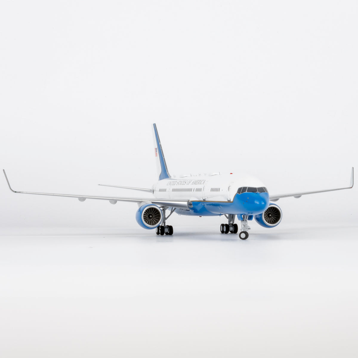 1/200 United States Air Force C-32A (757-200) 98-0001 NG42041