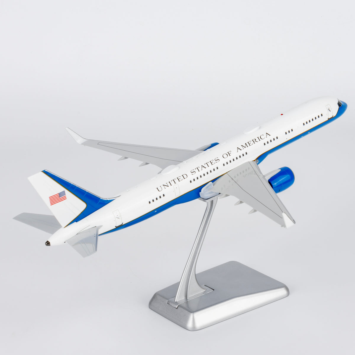 1/200 United States Air Force C-32A (757-200) 19-0018 NG42042