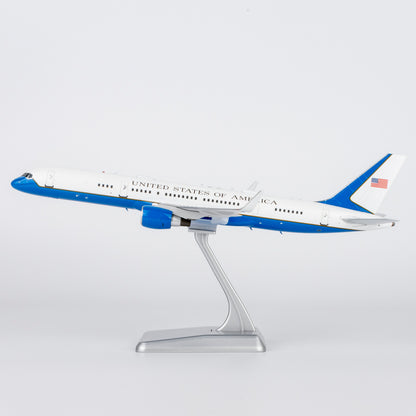 1/200 United States Air Force C-32A (757-200) 19-0018 NG42042