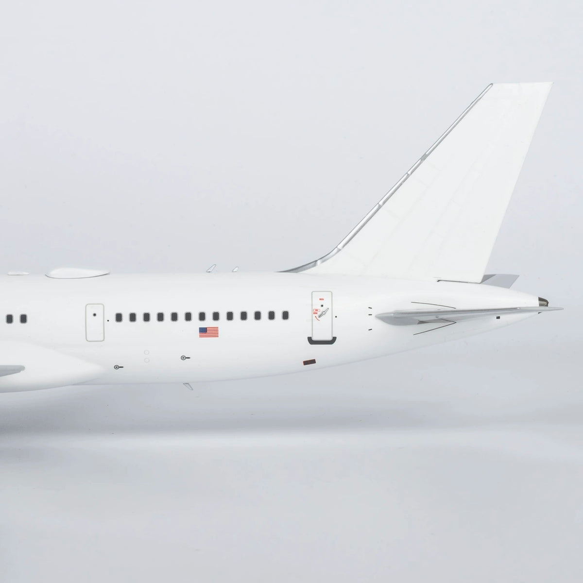 1/200 United States Air Force C-32B 00-9001 NG42043