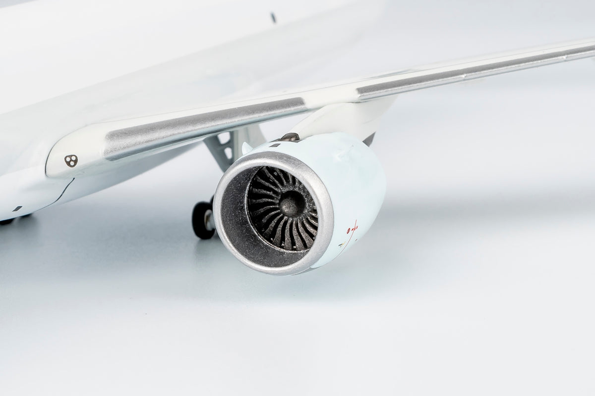 1/400 Cathay Pacific Airbus A350F "Cathay Cargo" NG46002