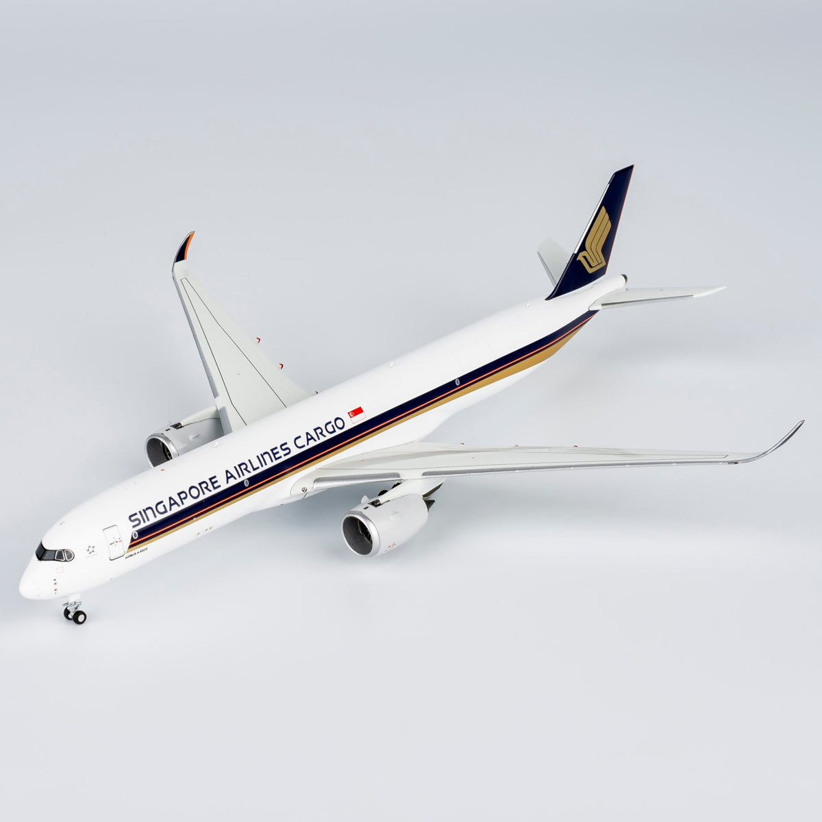 1/400 Singapore Airlines Airbus A350F "Cargo" NG46003