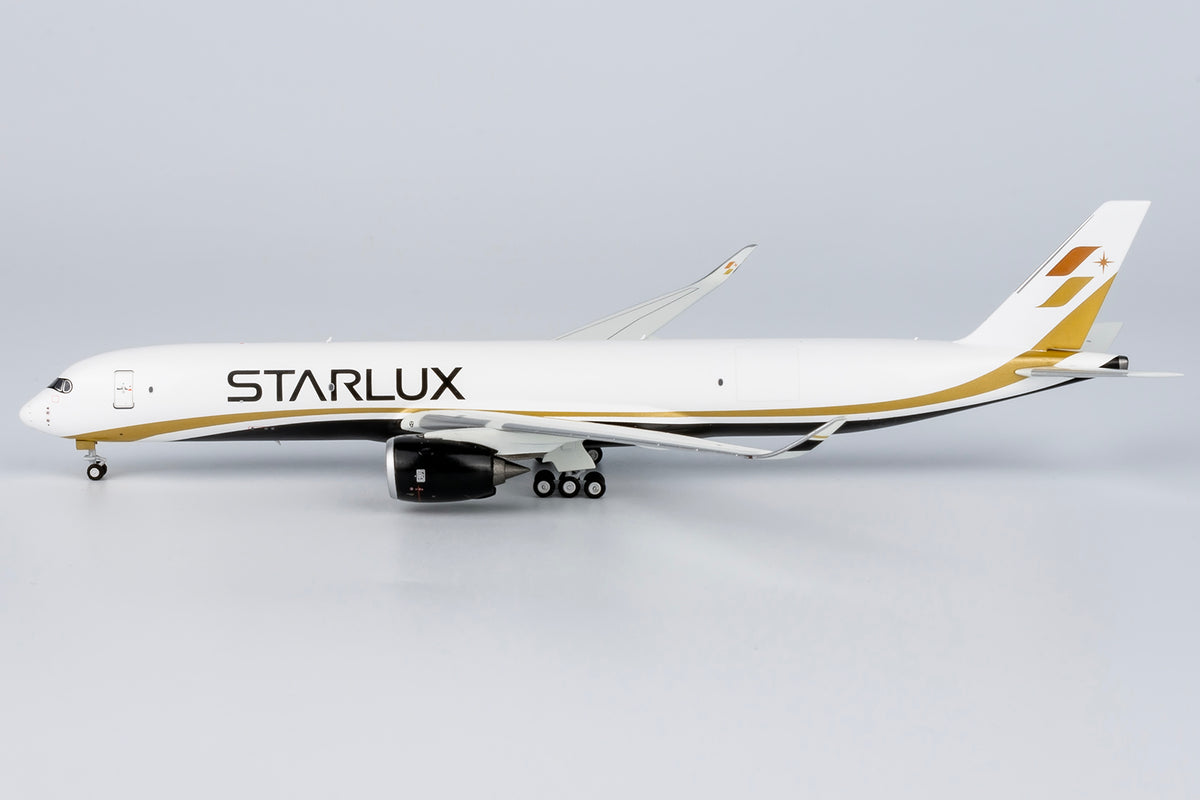 1/400 Starlux Airlines Airbus A350F NG46005