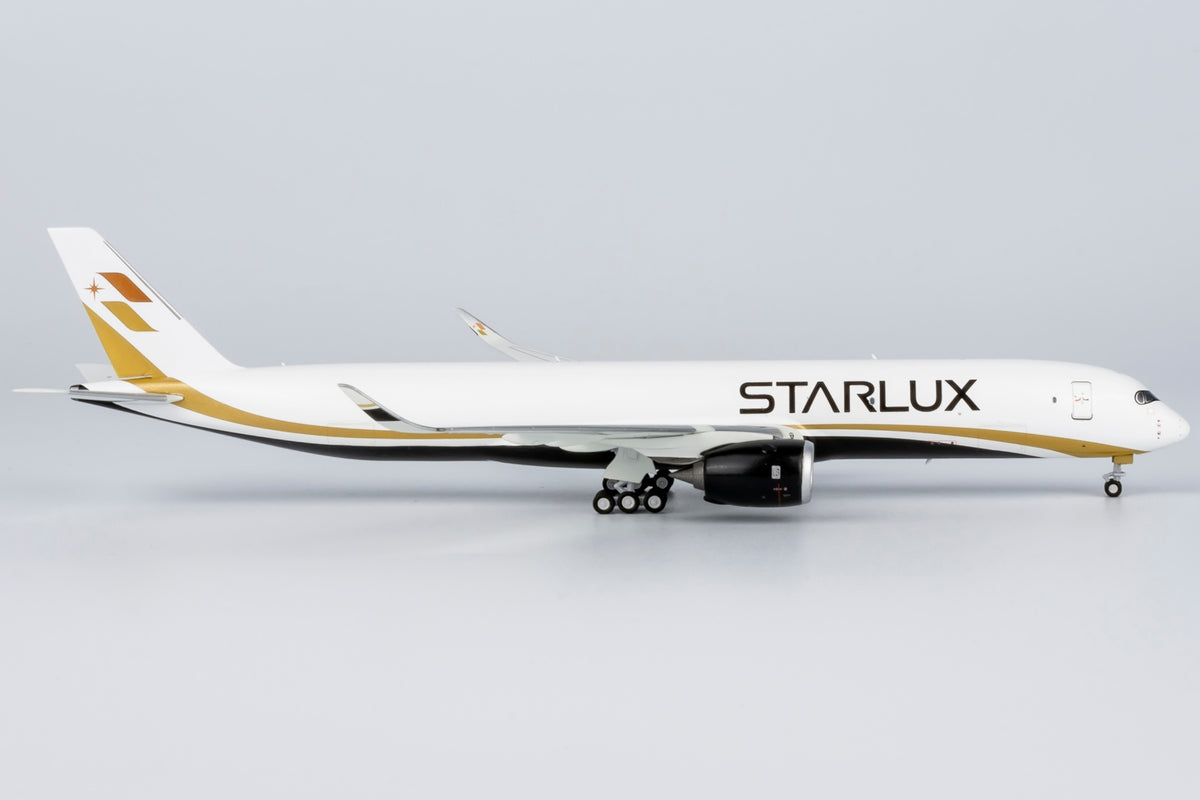 1/400 Starlux Airlines Airbus A350F NG46005