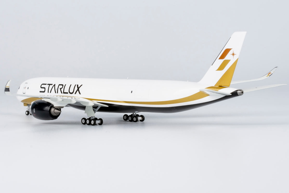 1/400 Starlux Airlines Airbus A350F NG46005