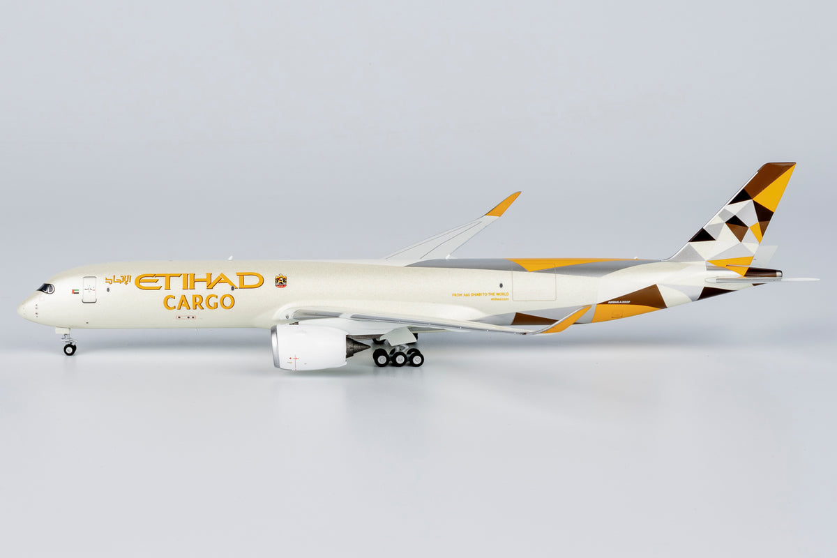 1/400 Etihad Airways Airbus A350F NG46006