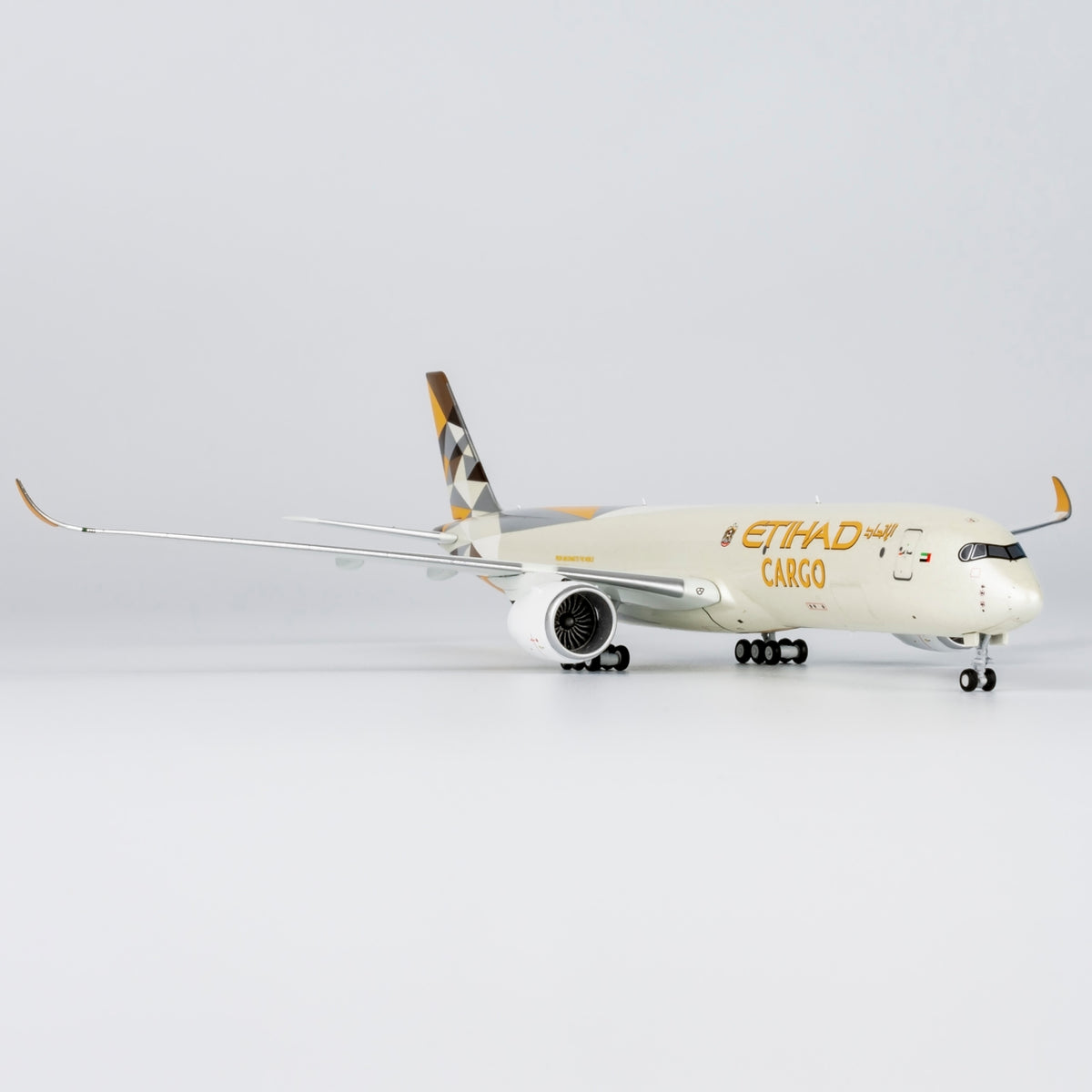 1/400 Etihad Airways Airbus A350F NG46006
