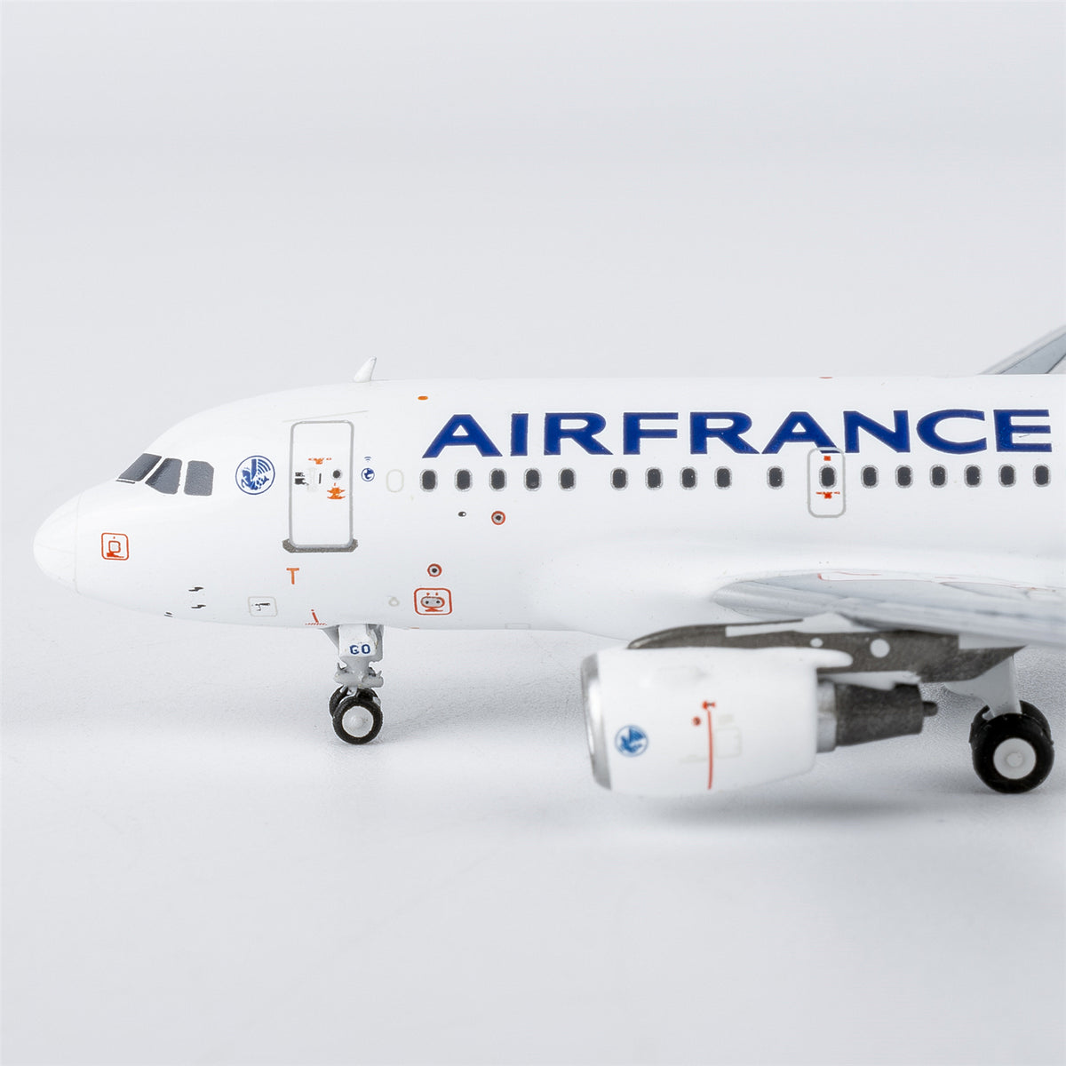 1/400 Air France Airbus A318-100 F-GUGO NG48023