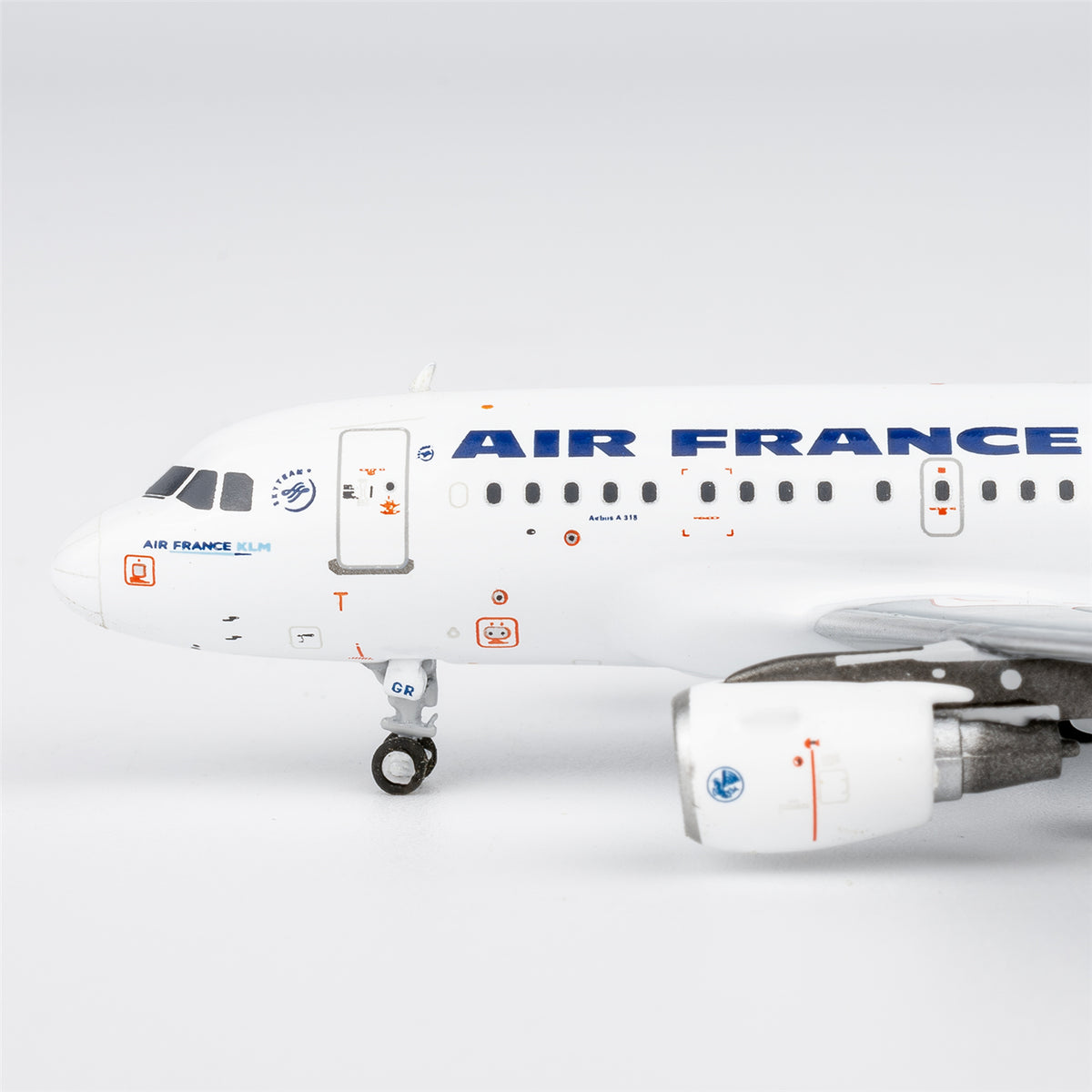 1/400 Air France Airbus A318-100 F-GUGR NG48025