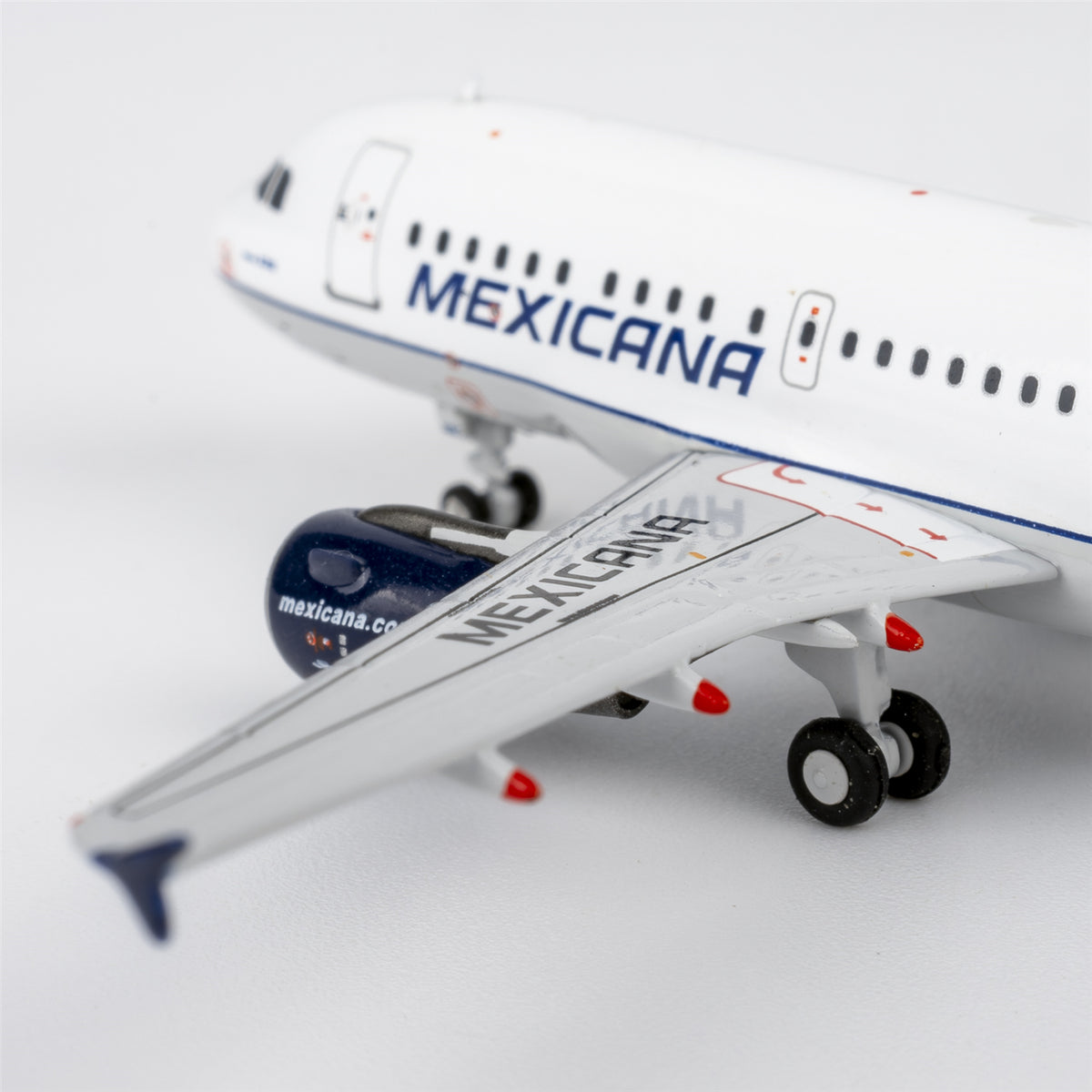 1/400 Mexicana Airbus A318-100 XA-UBR NG48030