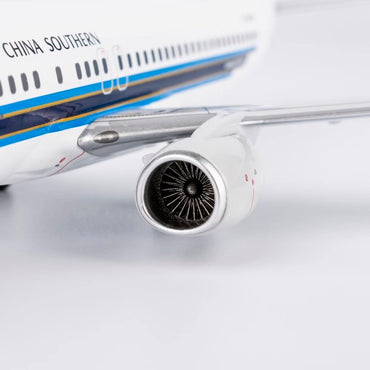 1/200 China Southern Airlines Boeing 737-800 B-2695 NG24050
