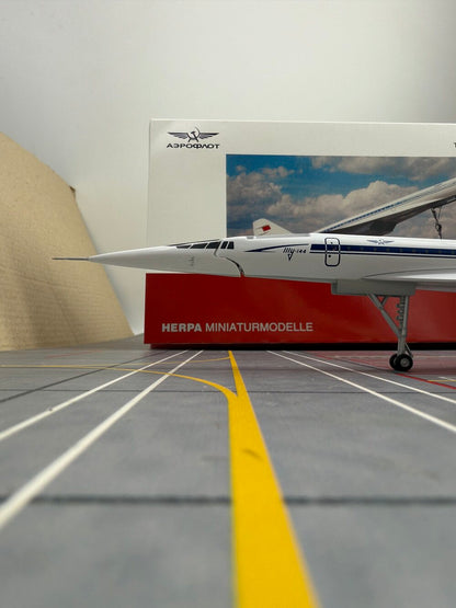1/200 Aeroflot Tu-144 CCCP-77112 556323-001 - image 5