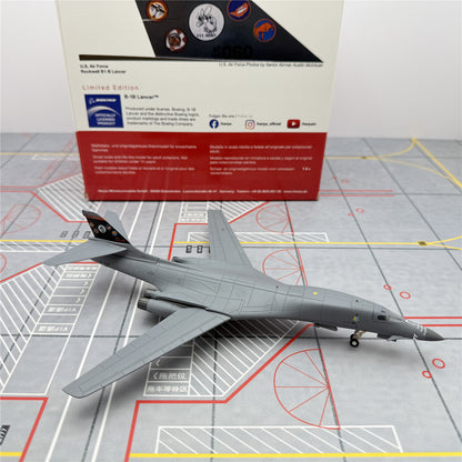 1/200 United States Air Force B-1B 572903 - image 5