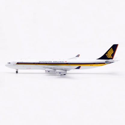 1/400 Singapore Airlines A340-300 9V-SJJ AV4317 - image 5