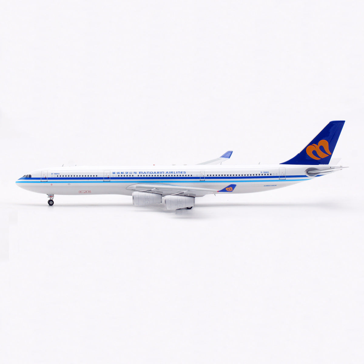 1/400 Mandarin Airlines A340-300 B-18851 AV4322 - image 5