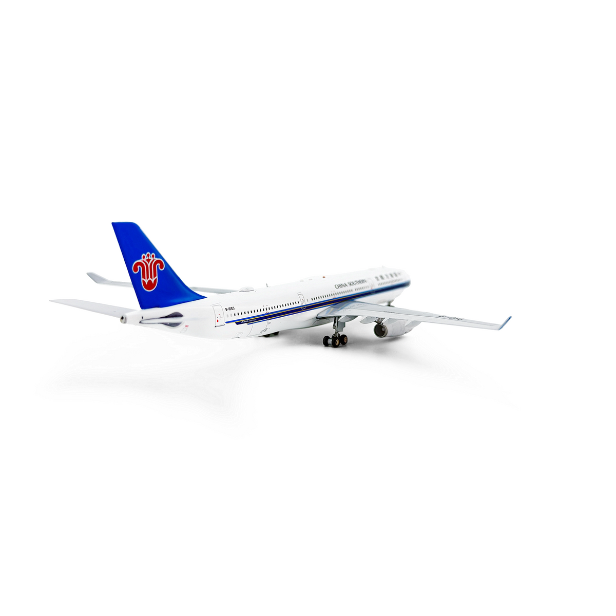 1/400 China Southern Airlines A330-300 B-1063 AV4340 - image 5