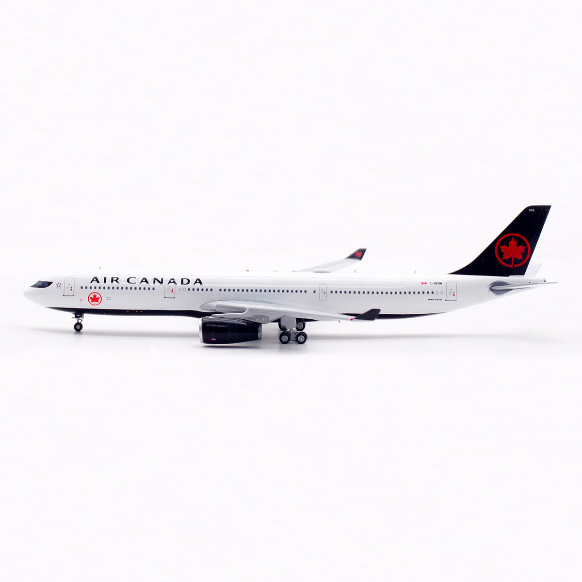 1/400 Air Canada A330-300 C-GKUH AV4357 - image 5