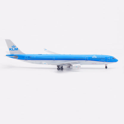 1/400 KLM A330-300 PH-AKB AV4373 - image 5