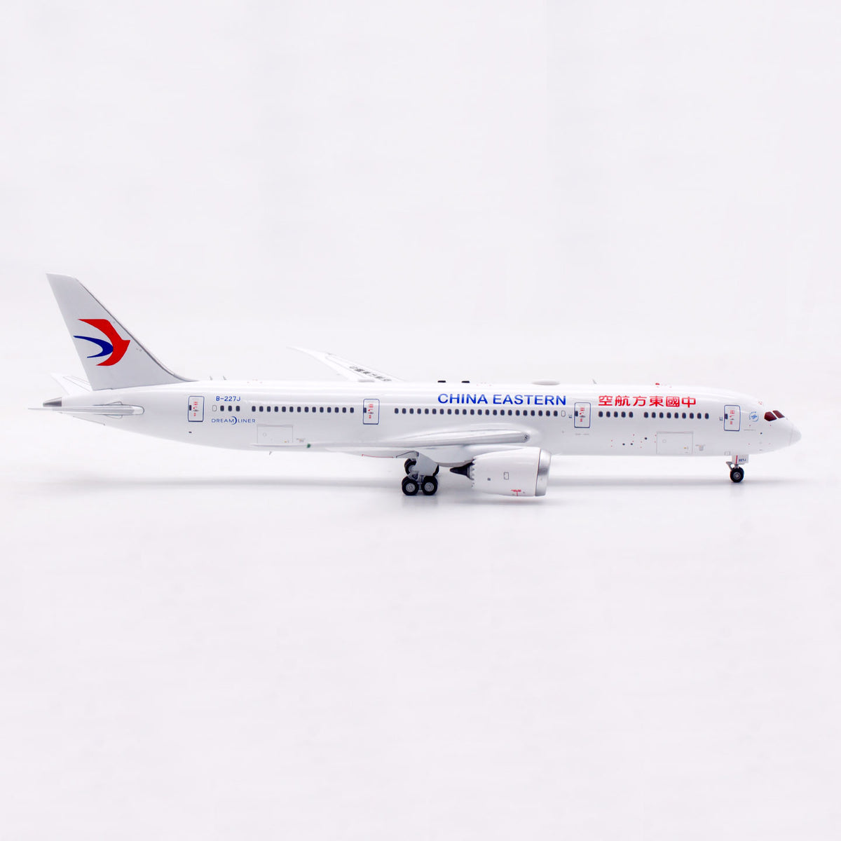 1/400 China Eastern Airlines B787-9 B-227J AV4391 - image 5
