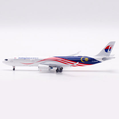 1/400 Malaysia Airlines A330-900NEO 9M-MNH AV4406 - image 5