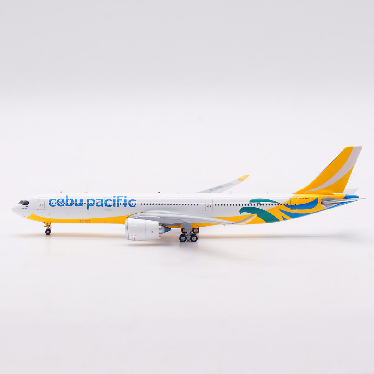 1/400 Cebu Pacific Air A330-900NEO RP-C3911 AV4417 - image 5