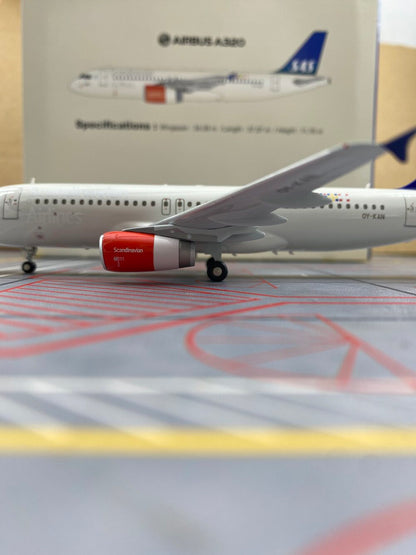 1/200 SAS Scandinavian Airlines A320 OY-KAN HG30022 - image 5