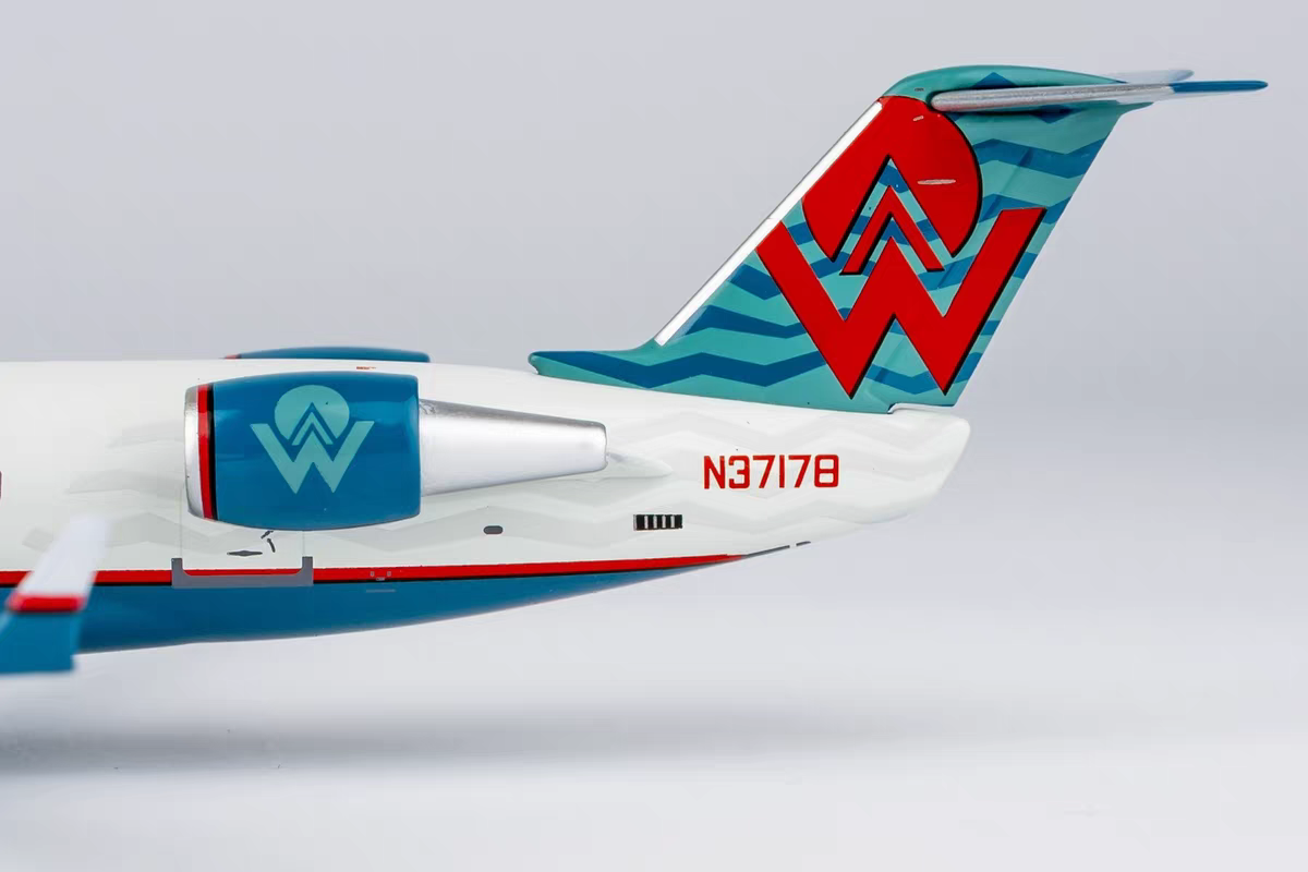 1/200 America West Airlines CRJ-200LR N37178 NG52072