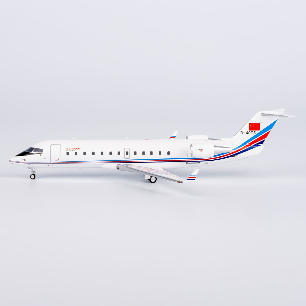 1/200 PLA Air Force CRJ-200LR B-4005 NG52091